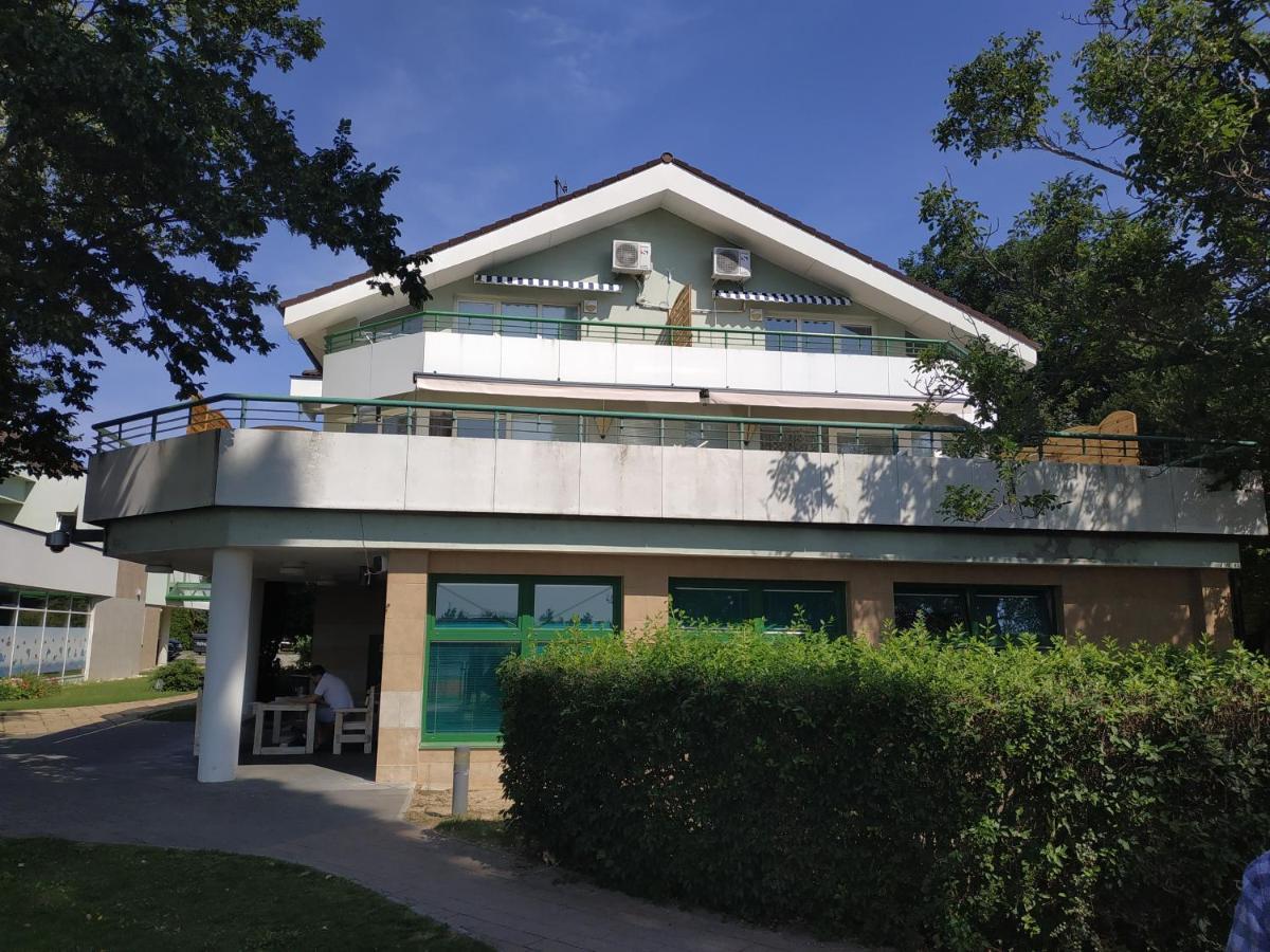 سينيتش Apartmany Puerto المظهر الخارجي الصورة